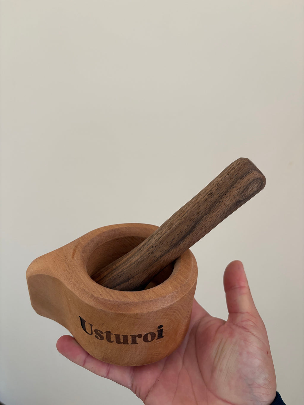 Mojar usturoi